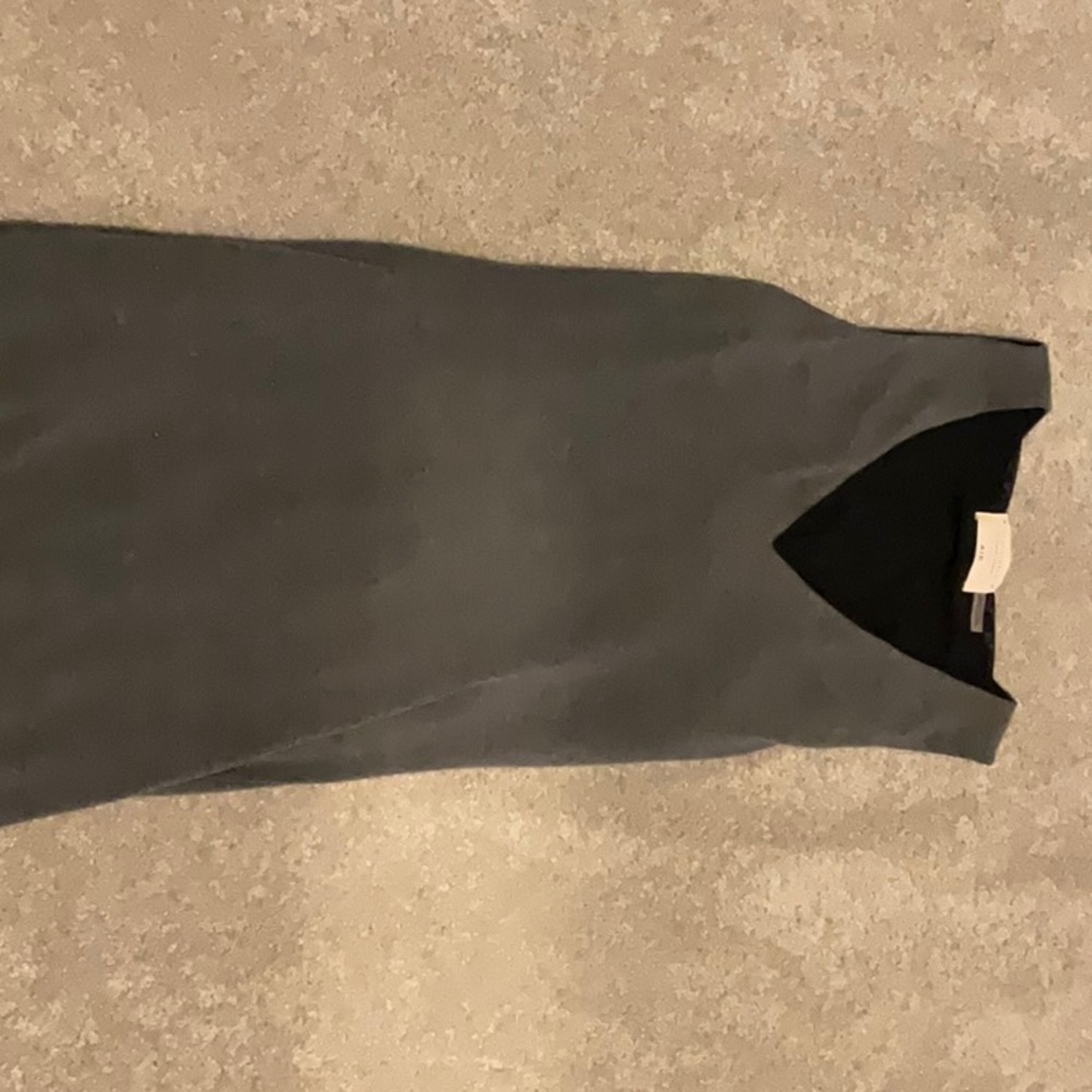 Alice + Olivia Air V-neck Maxi Dress